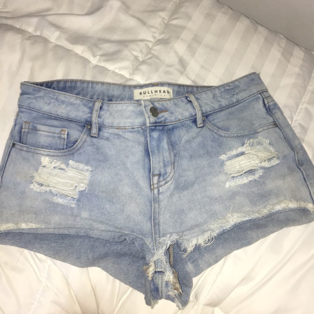 Bullhead denim low rise distressed jean shorts